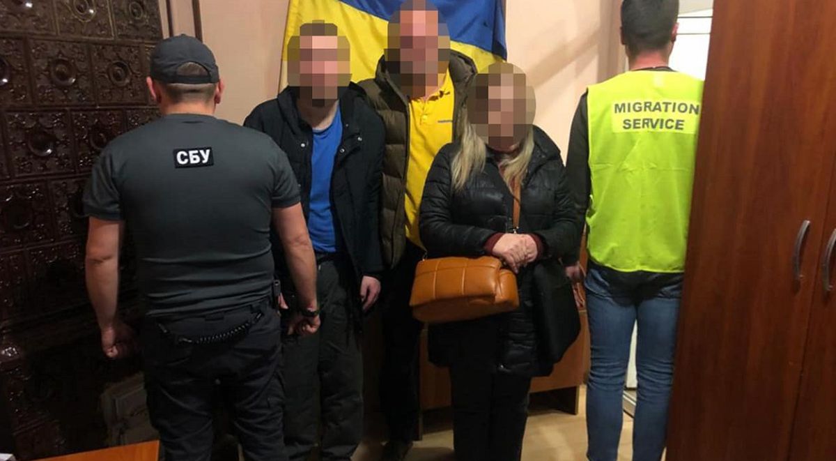Із Львівщини депортували трьох російських пропагандистів