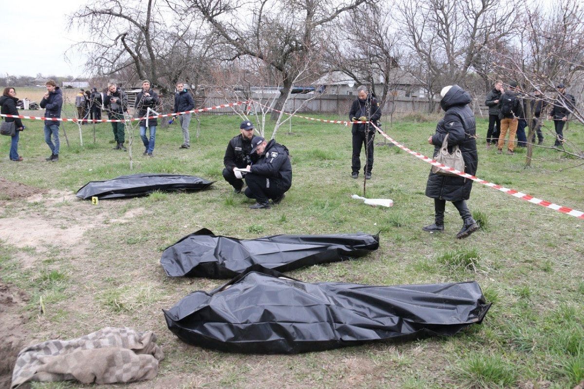 У Бородянці виявили дві братські могили з тілами цивільних