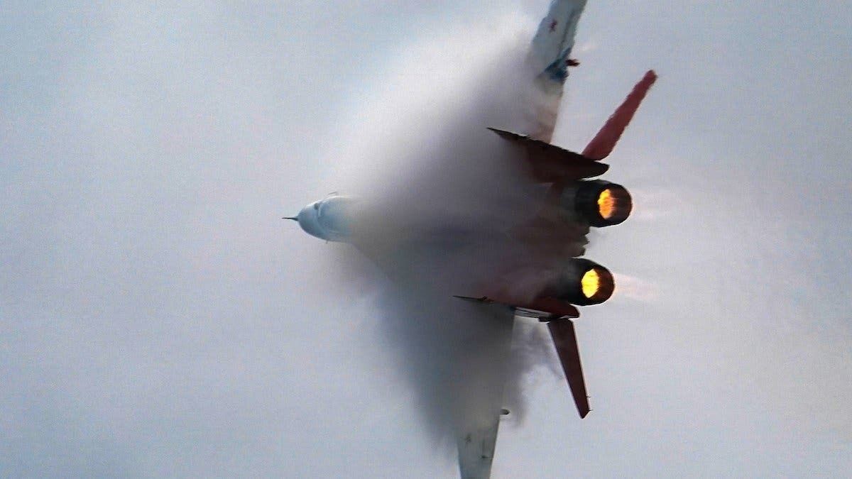 Українські бійці з ПЗРК збили два російські бомбардувальники та гелікоптер