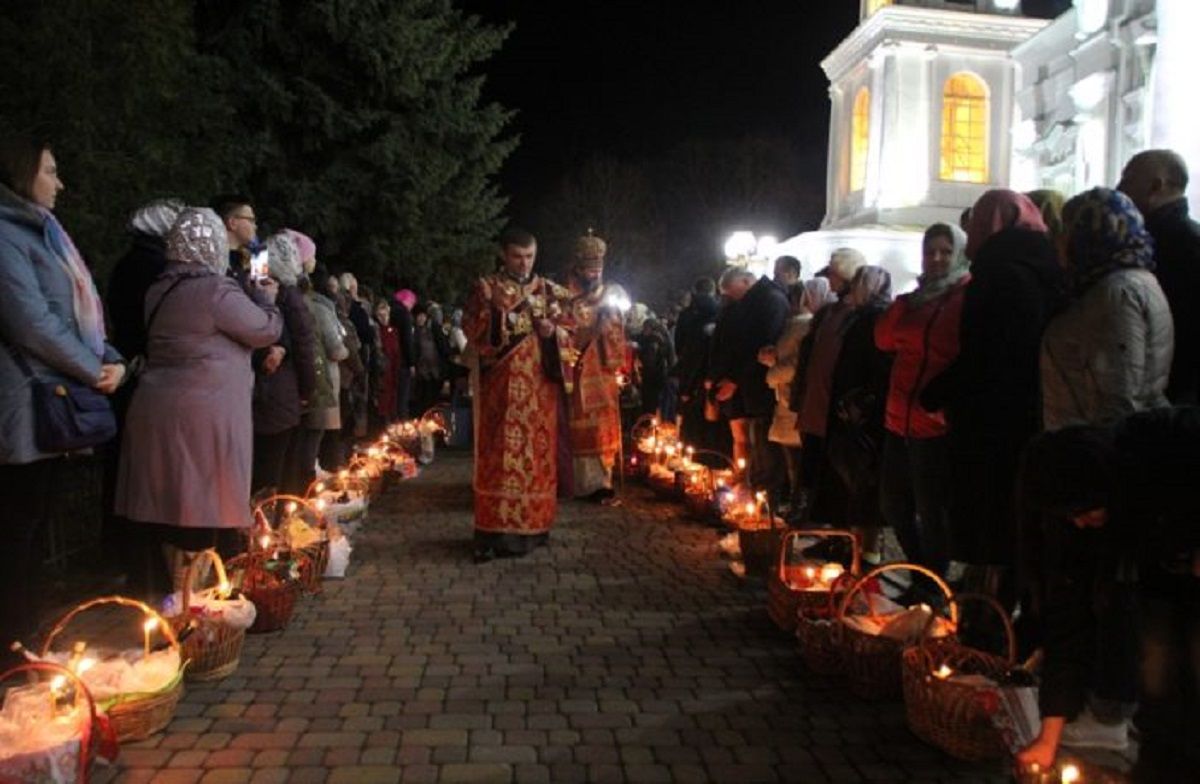 Нічних великодніх літургій у Львові цьогоріч не проводитимуть