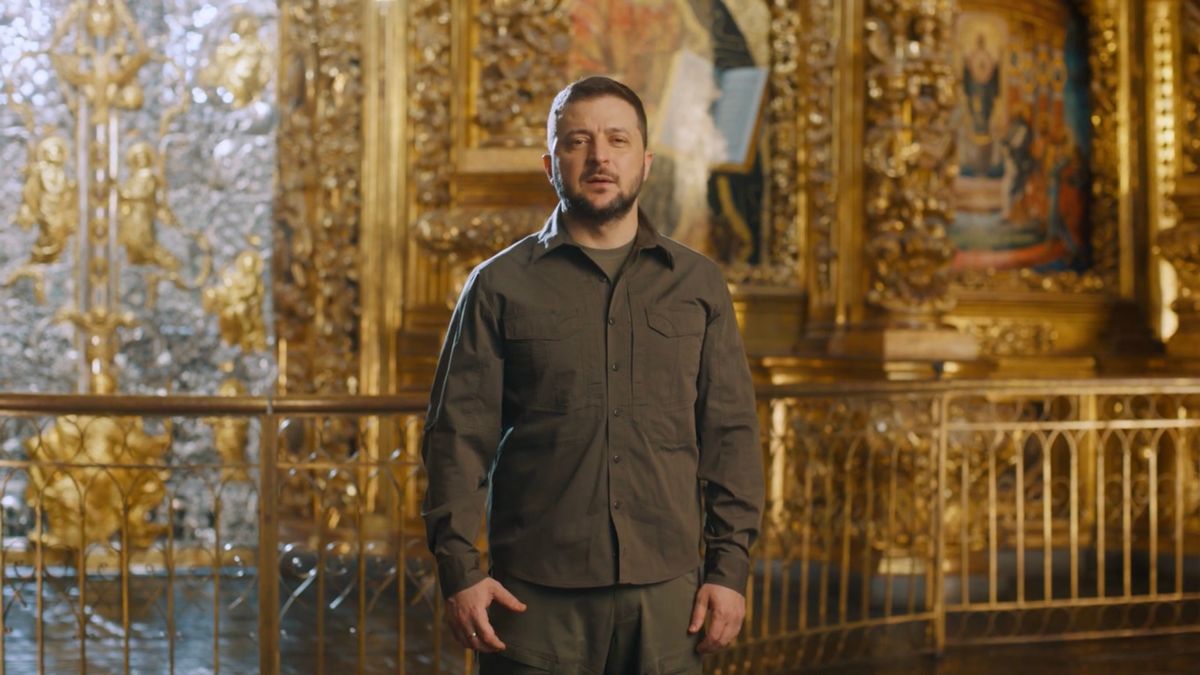 Нас не знищить жодна орда, – Зеленський привітав українців з Великоднем