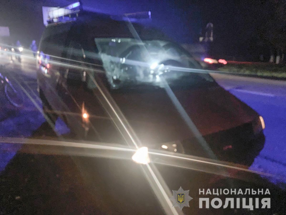21-річний водій на смерть збив пішохода під Чернівцями