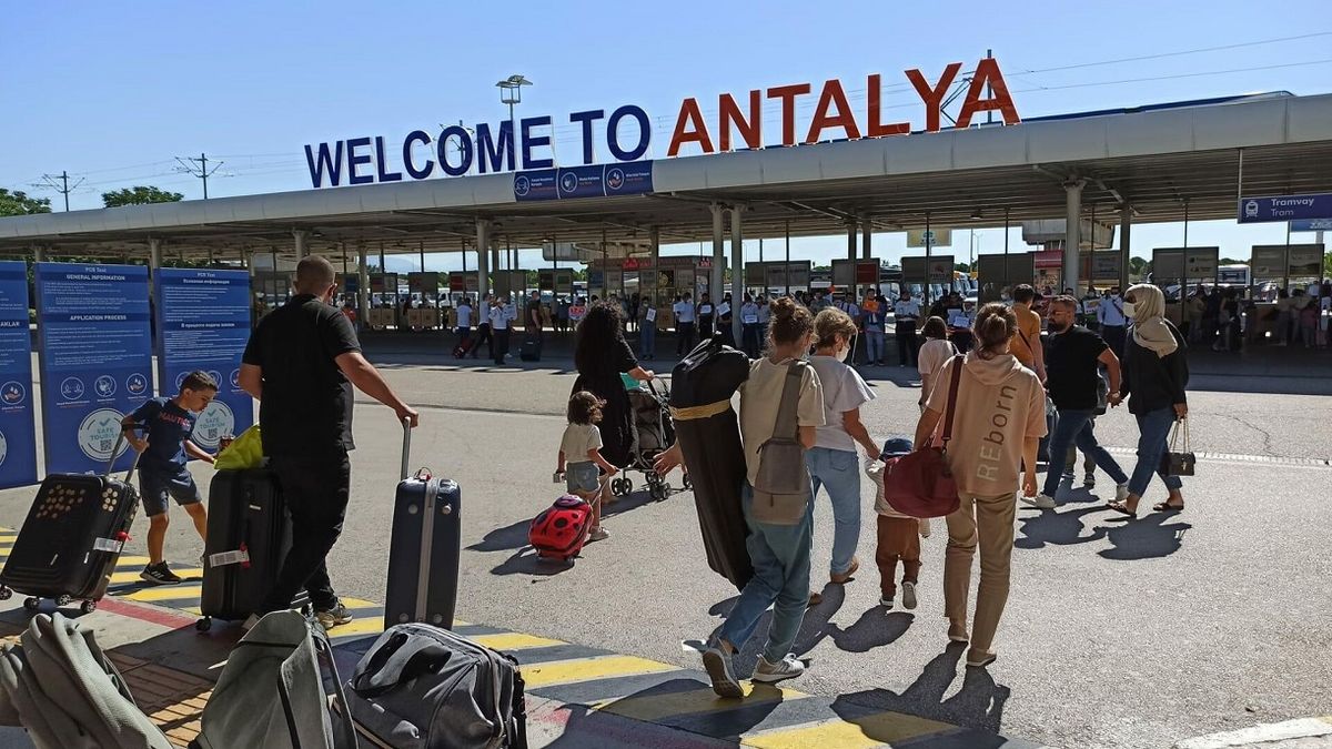 Найбільший туроператор ЄС заборонив турецьким готелям селити росіян