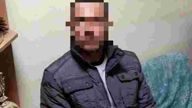 Львівські патрульні затримали 37-річного чоловіка, якого 15 років розшукував Інтерпол