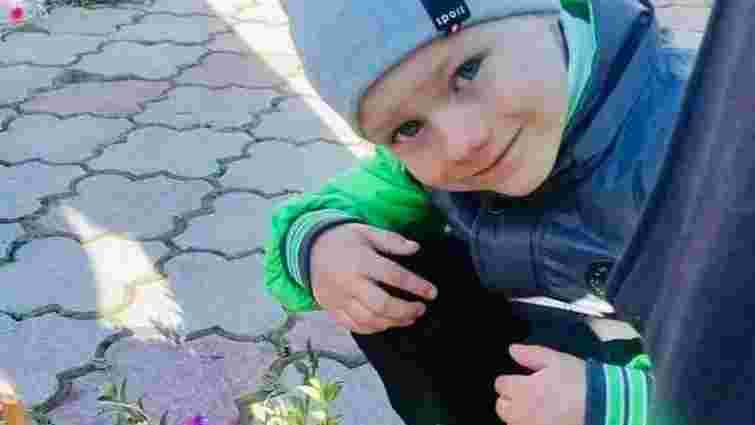 Зниклого 5-річного хлопчика знайшли на дитмайданчику у Франківську