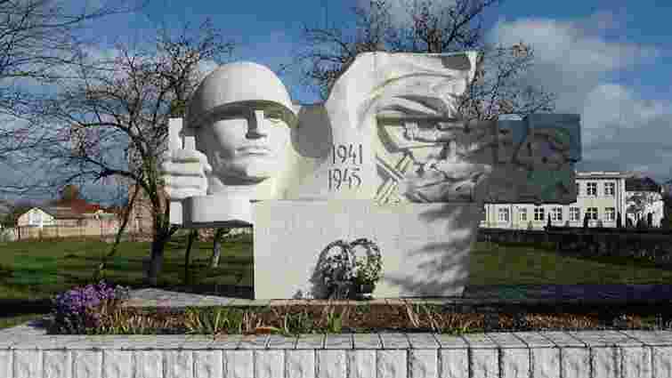 У Стрийському районі демонтують шість радянських пам’ятників