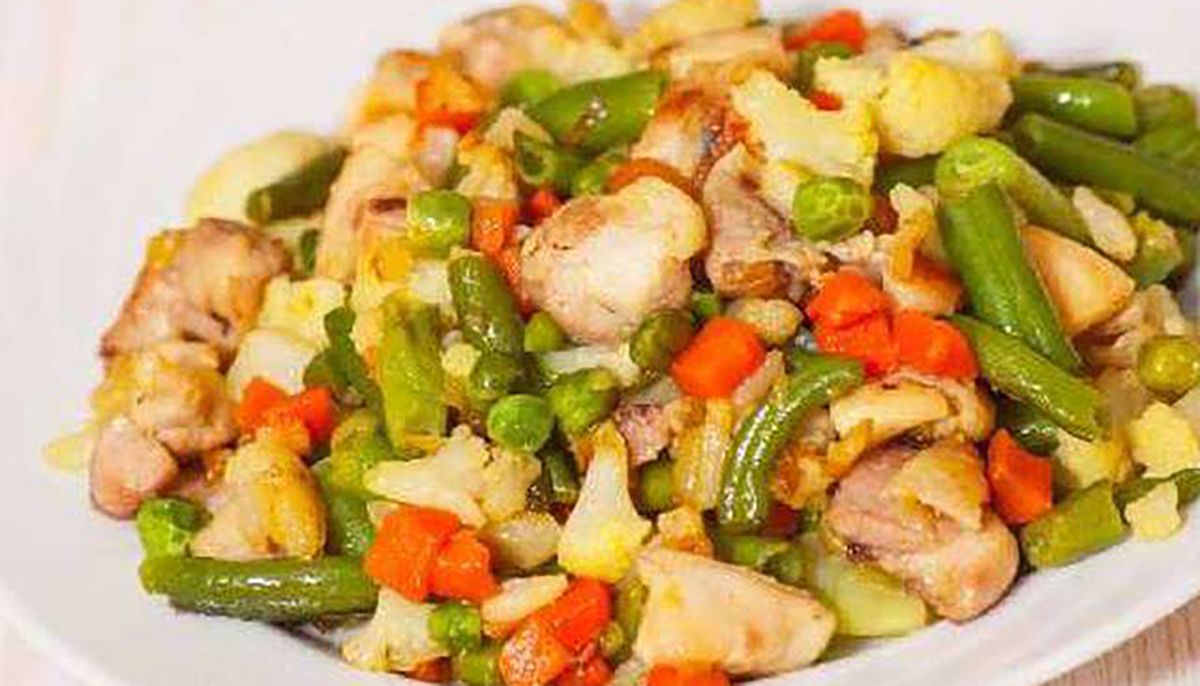 Індичка, тушкована з овочами. Рецепт дня