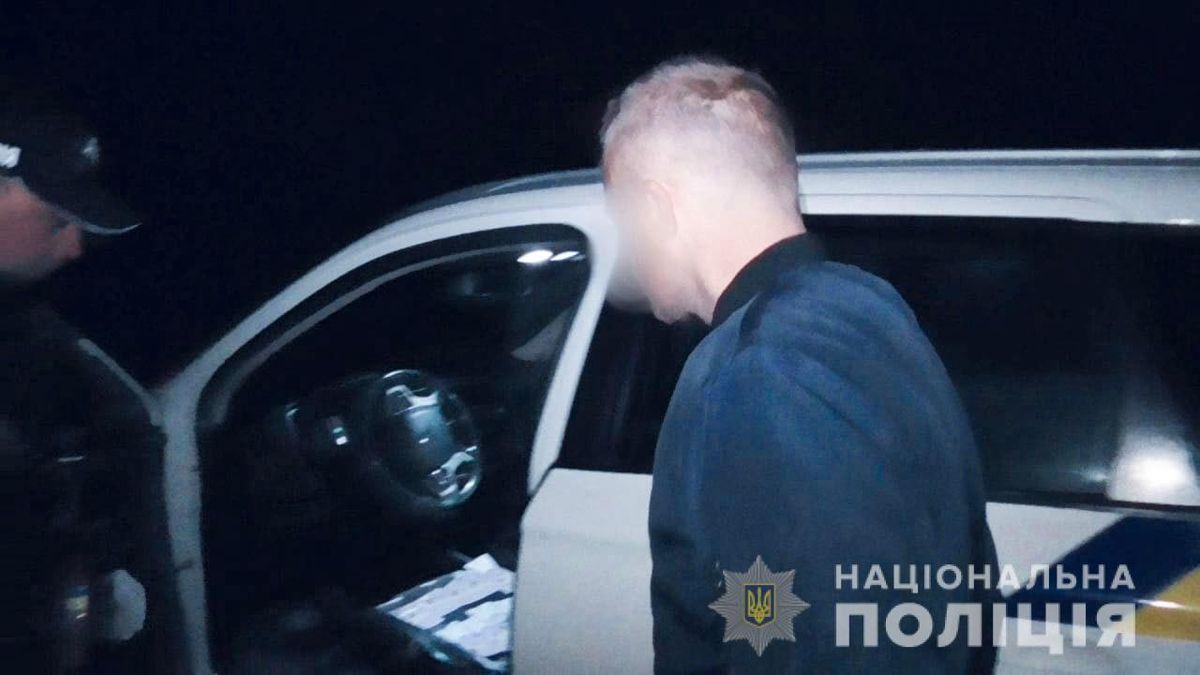 Неподалік Надвірної вночі затримали п'яного водія із підробленим посвідченням