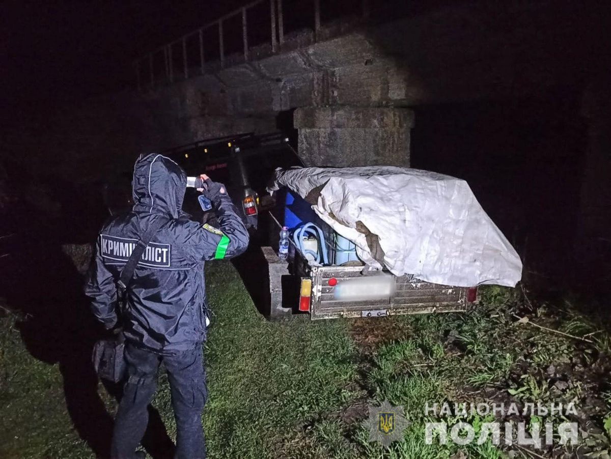 Чотирьох осіб затримали за злив дизелю із тепловоза на Прикарпатті