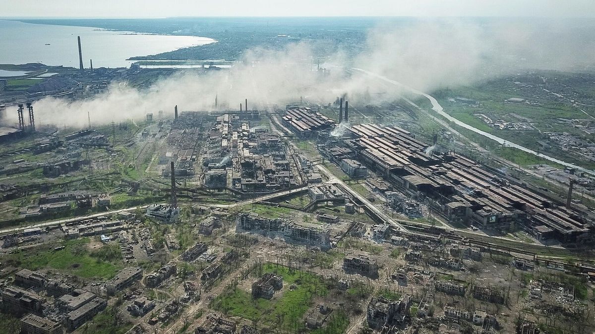 Росіяни за підтримки авіації безуспішно намагаються захопити «Азовсталь» 