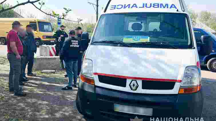 Директора лікарні у Чернівцях затримали на хабарі за транспортування пацієнта 