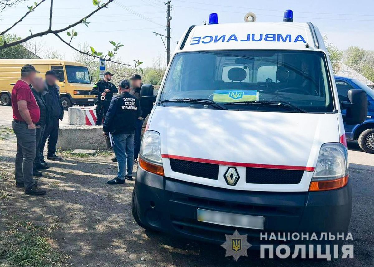 Директора лікарні у Чернівцях затримали на хабарі за транспортування пацієнта 