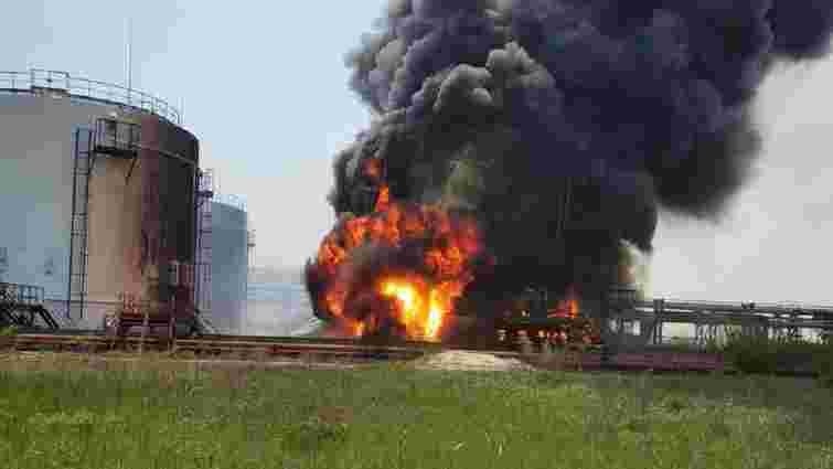 Росіяни обстріляли нафтопереробний завод у Лисичанську