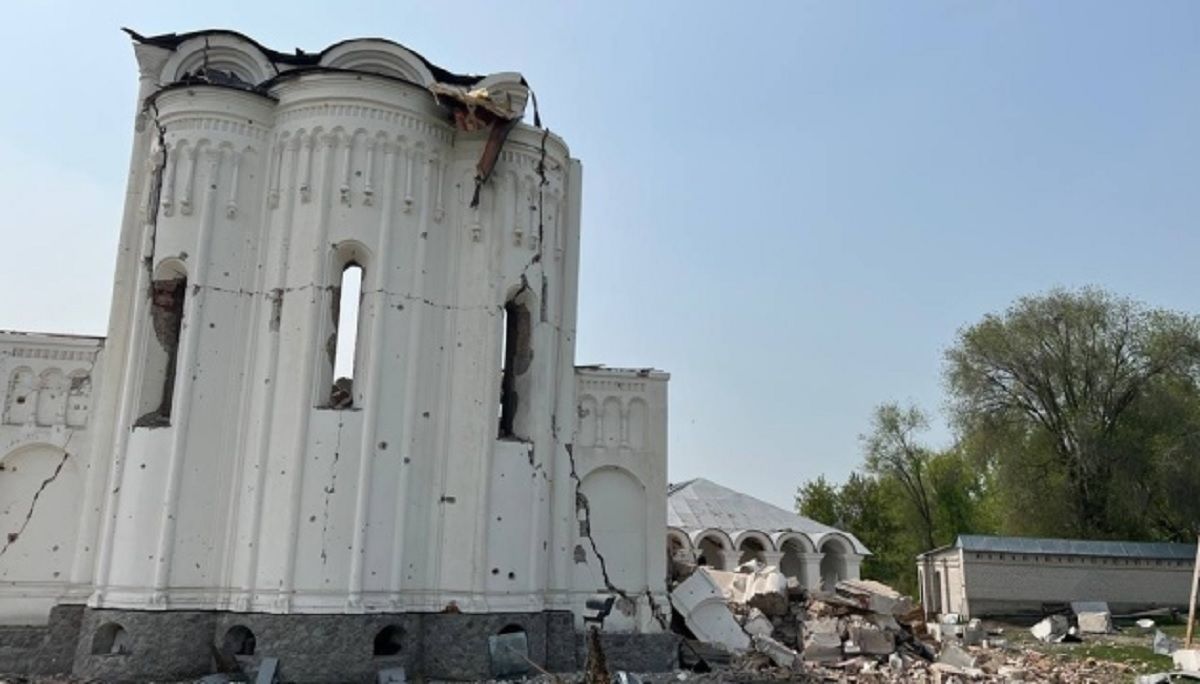 Росіяни розбомбили скит Святогірської Успенської лаври на Донеччині