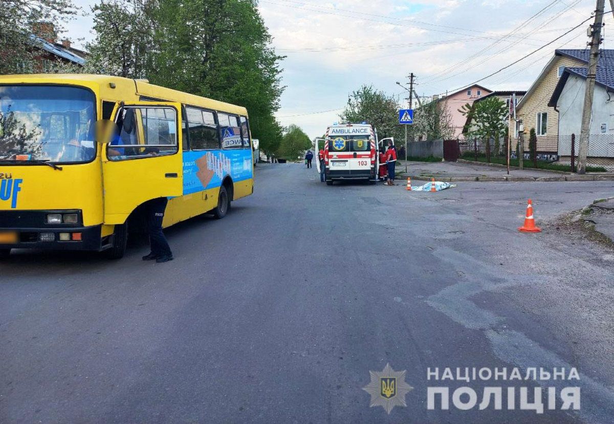 Внаслідок наїзду маршрутки на околиці Рівного загинула 84-річна жінка