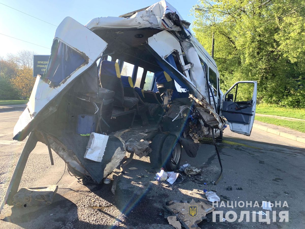 Чотири автомобілі зіткнулись вранці на перехресті в Рівному