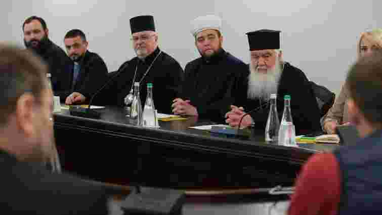 Голова Львівської ОВА закликав релігійні спільноти поселяти у себе переселенців