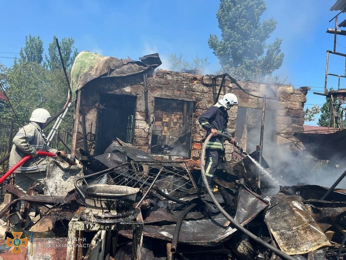 Росіяни влучили ракетою в базу відпочинку на Одещині