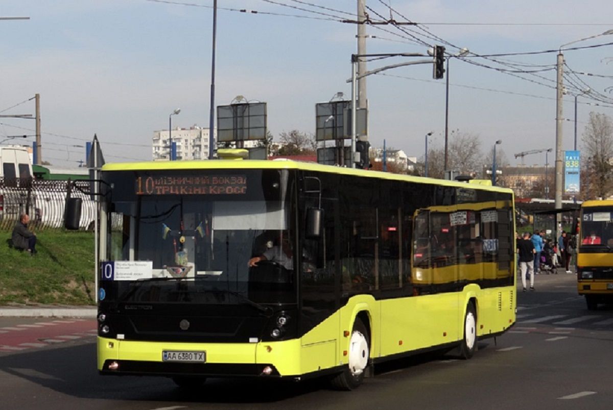 Через дефіцит пального у Львові скасували п’ять автобусних маршрутів