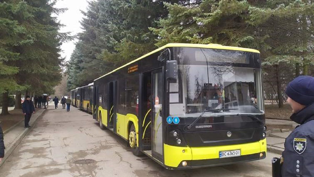 «Аби вивезти всіх дітей,  провів за кермом сім днів»