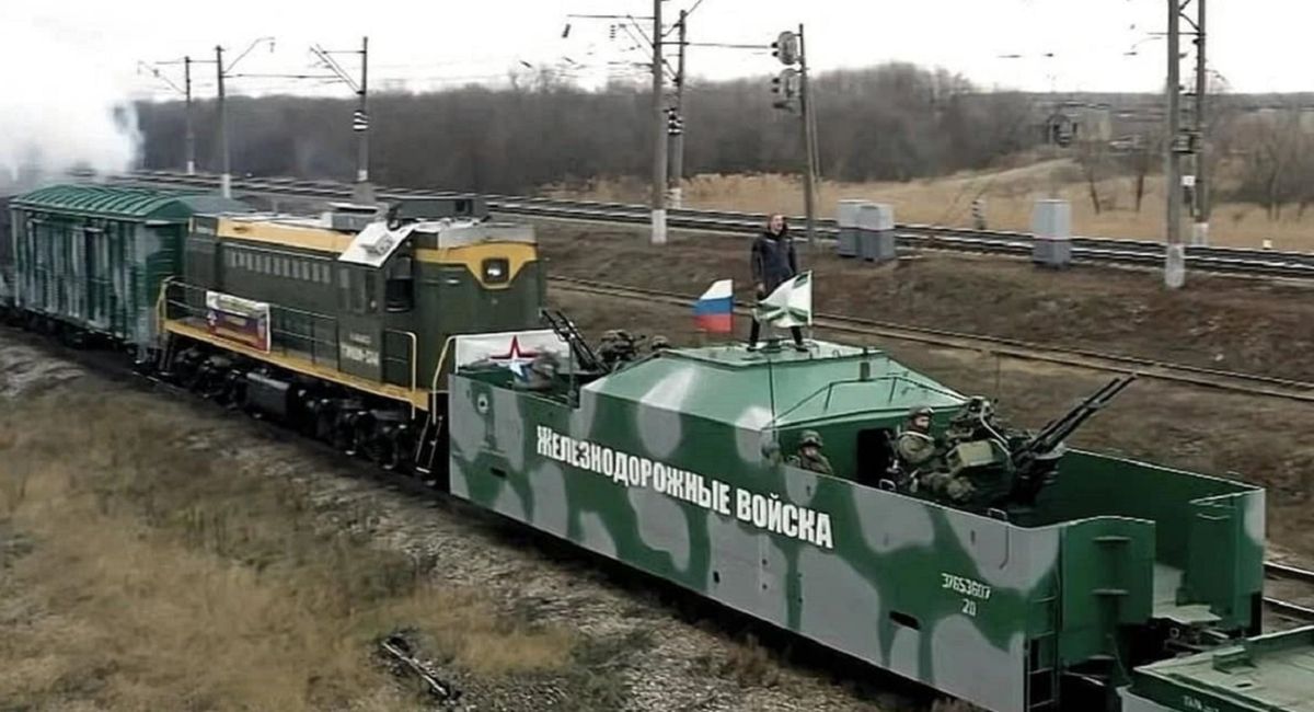 Партизани підірвали російський бронепоїзд в окупованому Мелітополі 