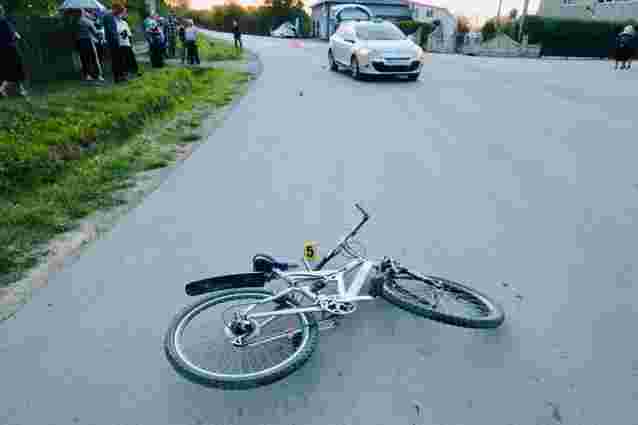 Водій Renault збив 11-річного школяра на велосипеді біля Надвірної