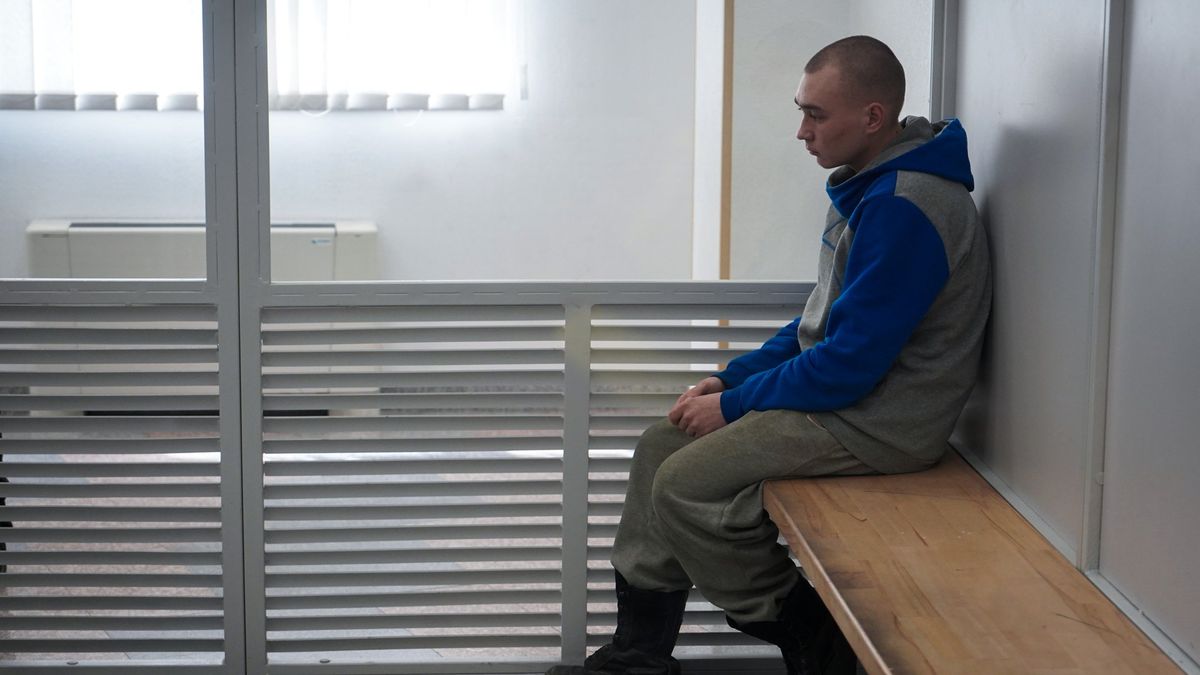 Російський військовий отримав довічне увʼязнення за вбивство цивільного українця