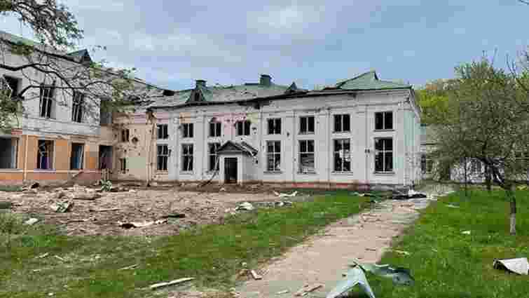 Внаслідок авіаудару росіян по селищу Десна загинули 87 людей