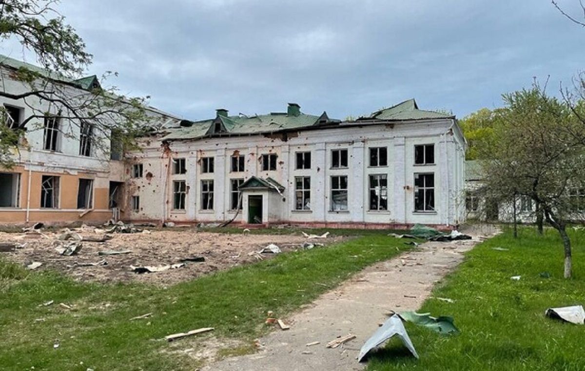Внаслідок авіаудару росіян по селищу Десна загинули 87 людей