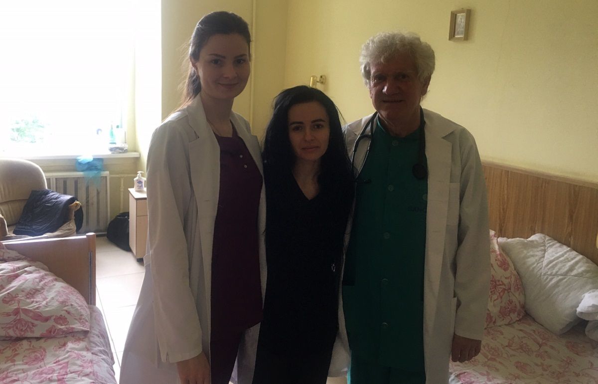 Львівські хірурги вперше прооперували жінку з «синдромом Мея Тернера»
