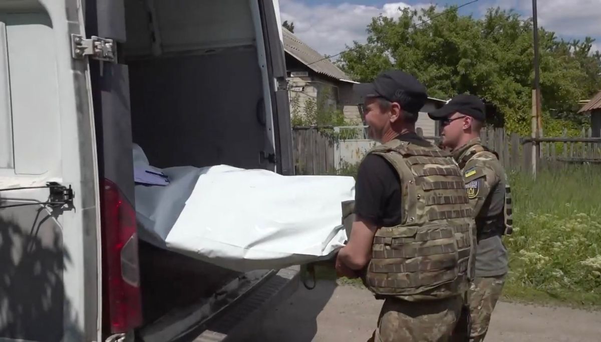 Через бойові дії жителів Лисичанська ховають у братській могилі