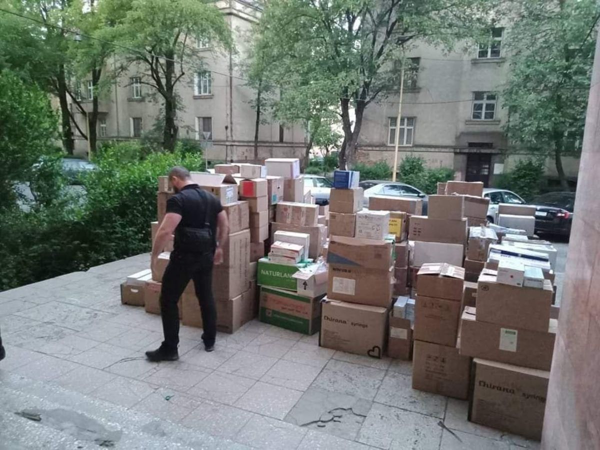 Правоохоронці прокоментували обшуки в офісі волонтерів в Ужгороді