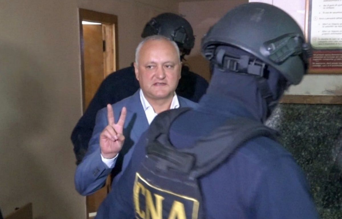 Екс-президента Молдови Ігоря Додона відправили під домашній арешт