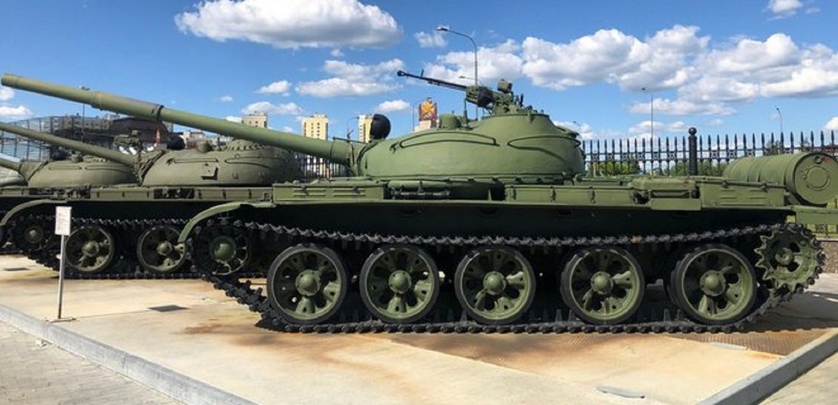 Росіяни почали використовувати в Україні 50-річні танки, – британська розвідка