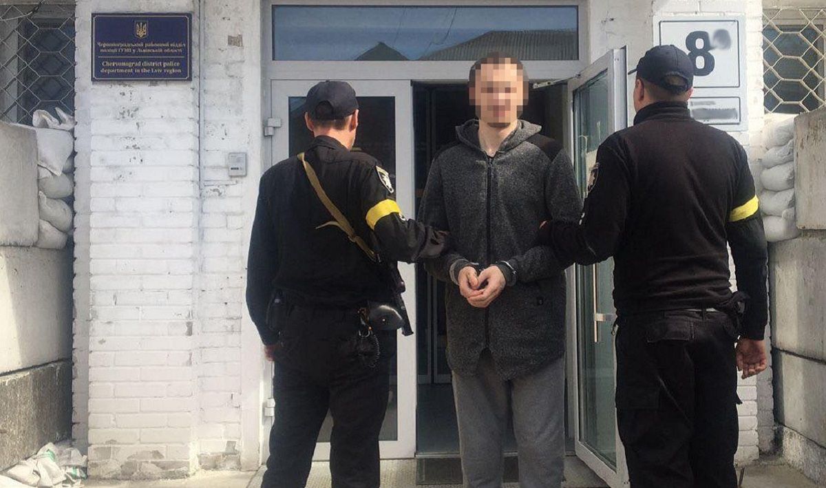 У Червонограді 27-річний чоловік зарізав свою бабусю