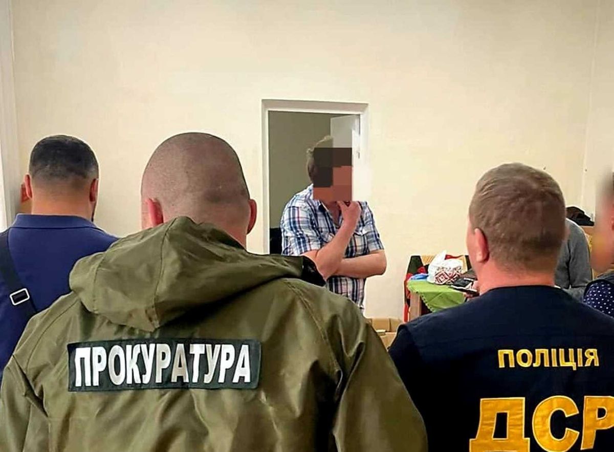 40-річну депутатку з Буковини звинувачують у продажі гуманітарної допомоги