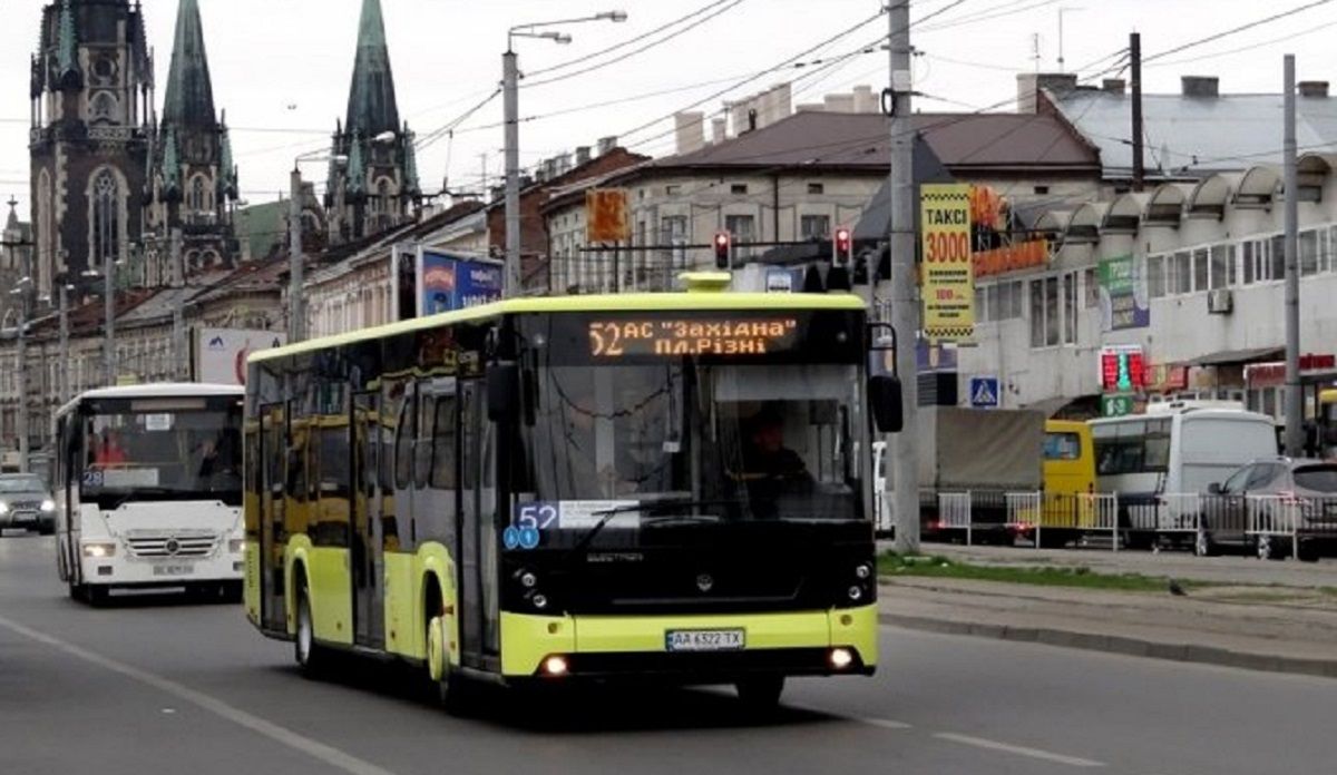 У Львові змінили схеми руху двох автобусних маршрутів