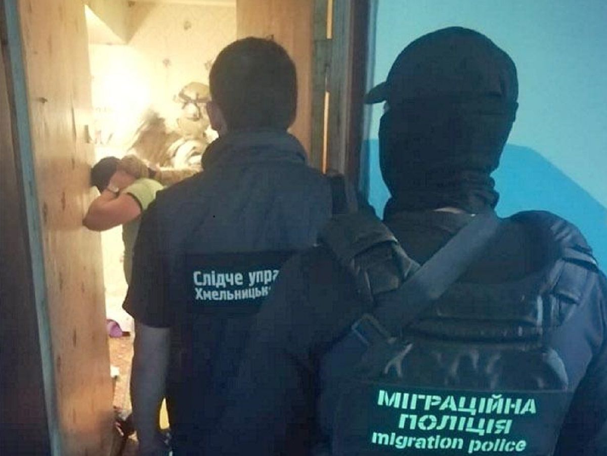 У Хмельницькому затримали 43-річного чоловіка за торгівлю людьми