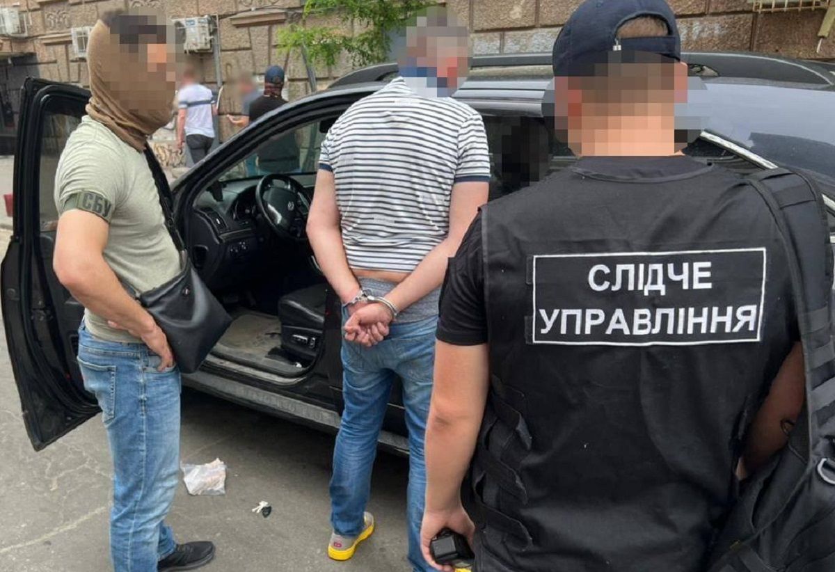 Очільника одеського благодійного фонду підозрюють у торгівлі гуманітаркою
