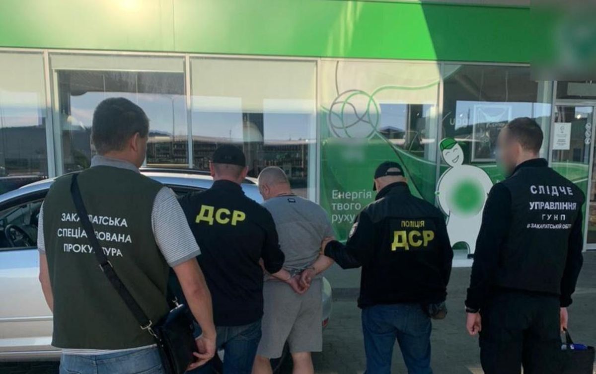49-річного переправника ухилянтів затримали при одержанні $7,5 тис. від мами призовника