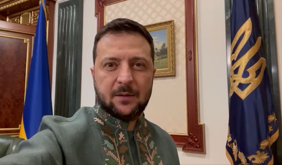 Вишиванку Зеленського продали на аукціоні за 100 тис. доларів