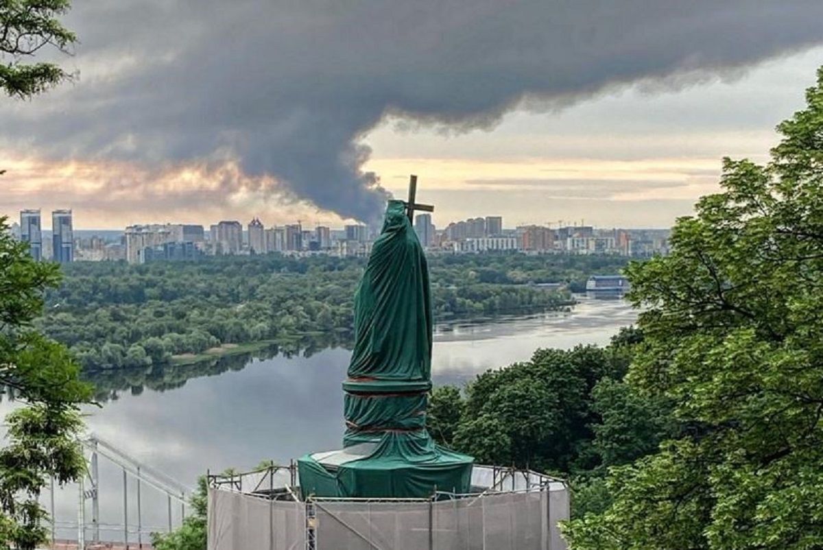 Київ обстріляли крилатими ракетами Х-22 з акваторії Каспійського моря