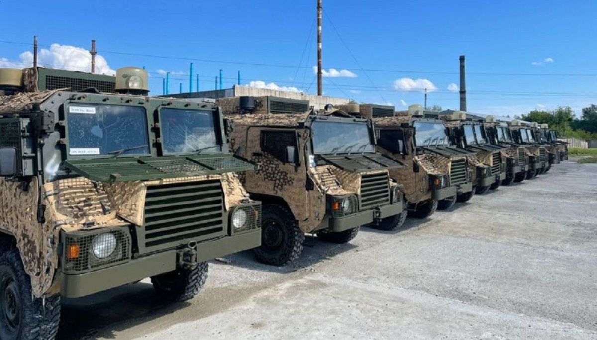 ЗСУ отримали вісім бронеавтомобілів Pinzgauer від анонімного благодійника