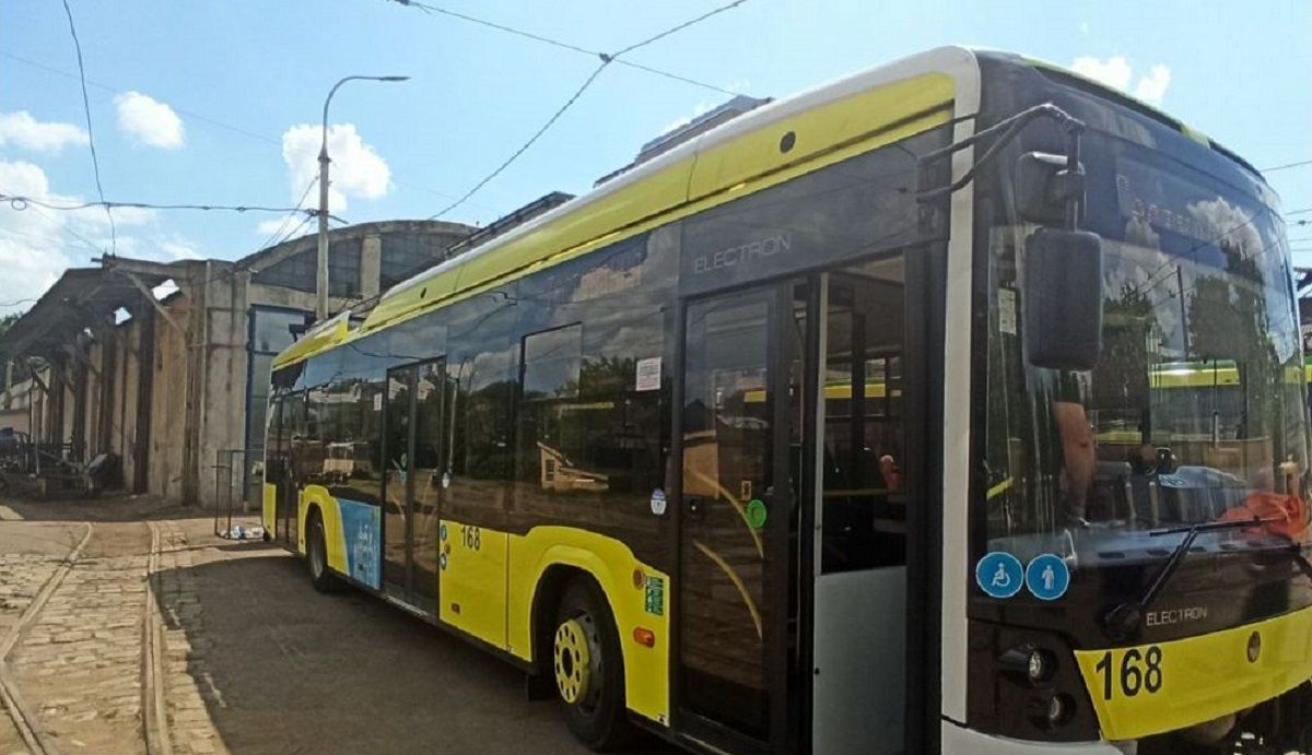 У Львові тестують перший тролейбус «Електрон» з автономним ходом