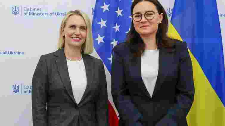 Україна отримала перший мільярд доларів допомоги від США