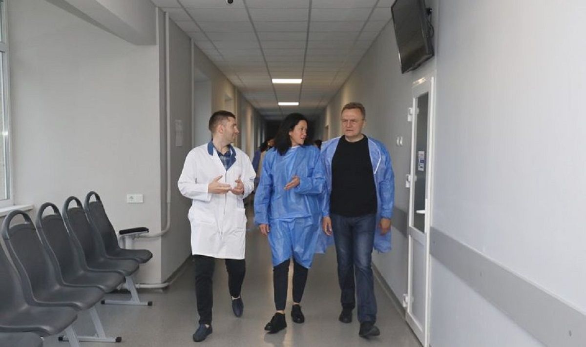 Латвійські лікарі у Львові перейматимуть досвід лікування пацієнтів із мінно-вибуховими травмами