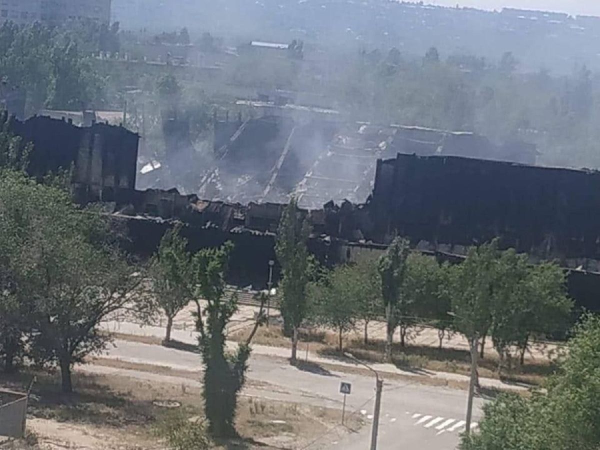 У Сєвєродонецьку росіяни знищили Льодовий палац