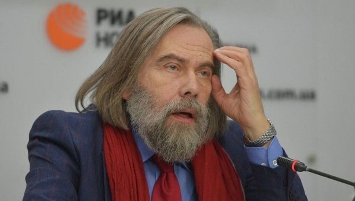 Політтехнолога Михайла Погребинського звинуватили у державній зраді