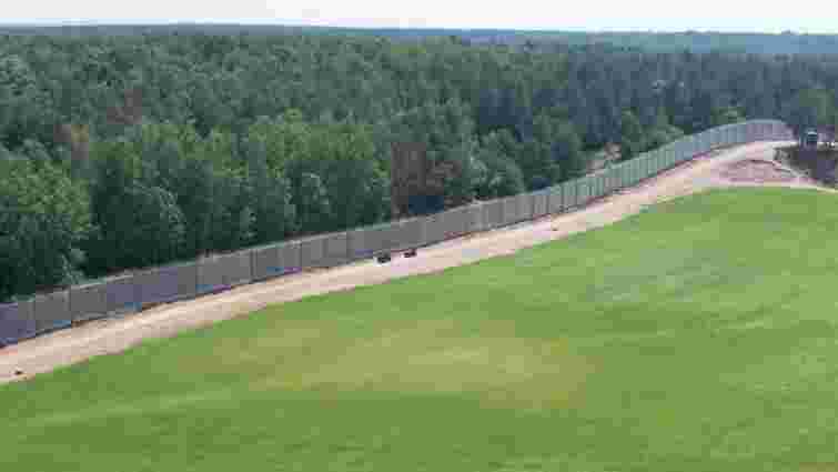 Польща збудувала перші 140 км стіни на кордоні з Білоруссю