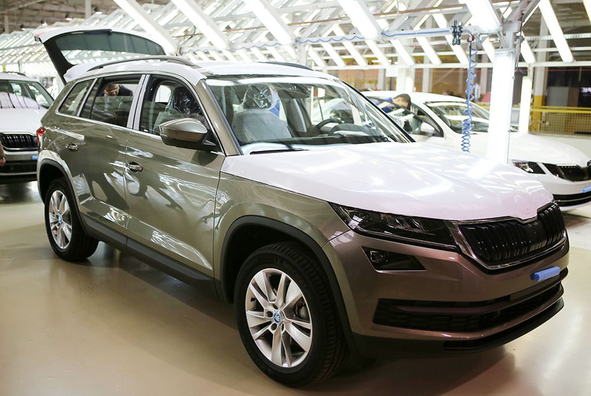Завод «Єврокар» відновив виробництво автомобілів Škoda на Закарпатті